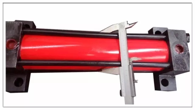 缸筒內(nèi)徑和外